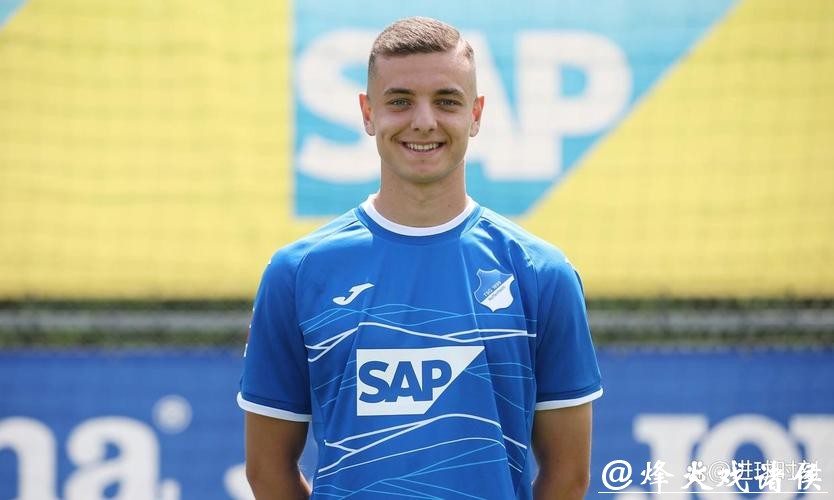 霍芬海姆俱乐部与主教练许路德“分道扬镳” 霍芬海姆俱乐部与主教练许路德“分道扬镳”